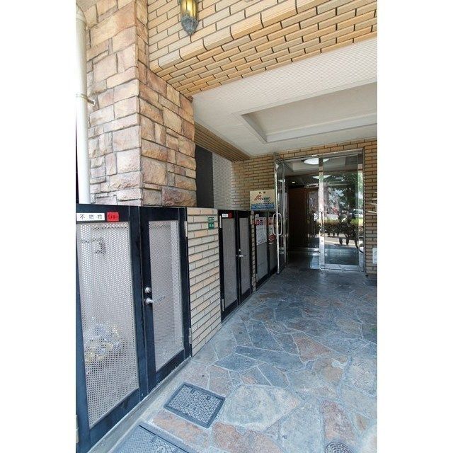 1K Apartment for Rent near Hakata Station, Fukuoka - Thumbnail 4