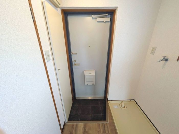 1K Apartment for Rent in Moji-ku, Kitakyushu – 24m² - Thumbnail 4