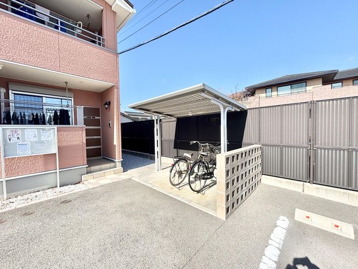 1LDK Rental in Yahatanishi Ward, Kitakyushu, Fukuoka - Thumbnail 2