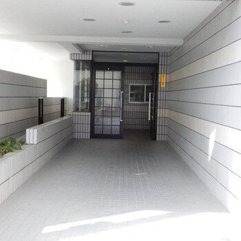 2LDK Apartment for Rent in Moriguchi, Osaka - Thumbnail 2