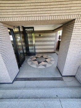 1R Apartment for Rent in Kamiuma, Setagaya-ku, Tokyo - Thumbnail 2