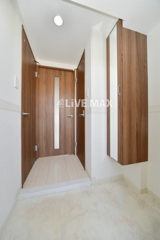 1LDK Apartment for Rent in Hakata-ku, Fukuoka City - Thumbnail 2