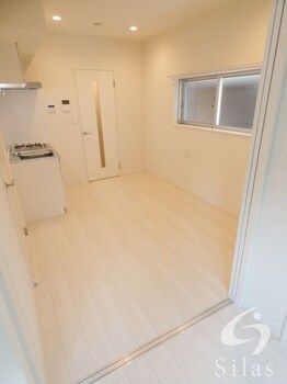 Modern 1DK Apartment in Asahi Ward, Osaka - Thumbnail 3