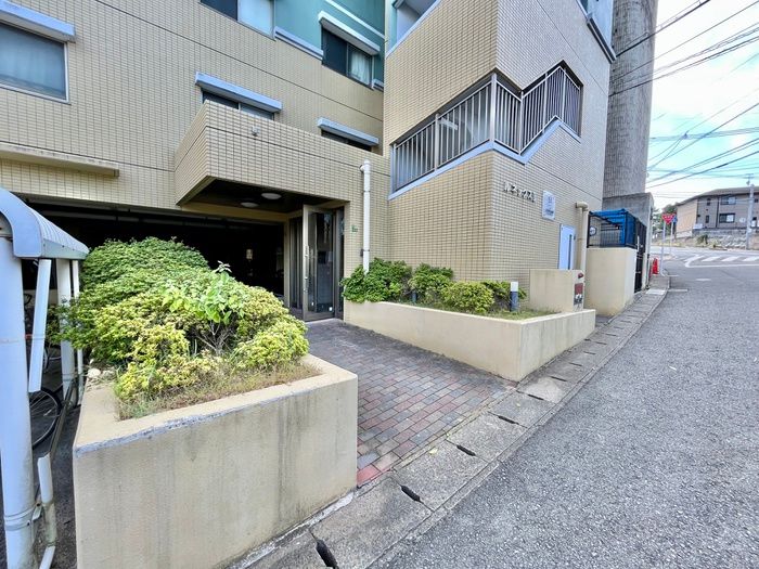 3LDK Apartment for Rent in Yahatanishi-ku, Kitakyushu - Thumbnail 2