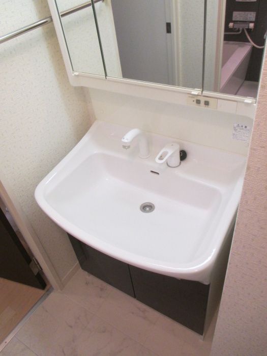 1LDK Apartment for Rent in Chuo-ku, Fukuoka City - Thumbnail 3