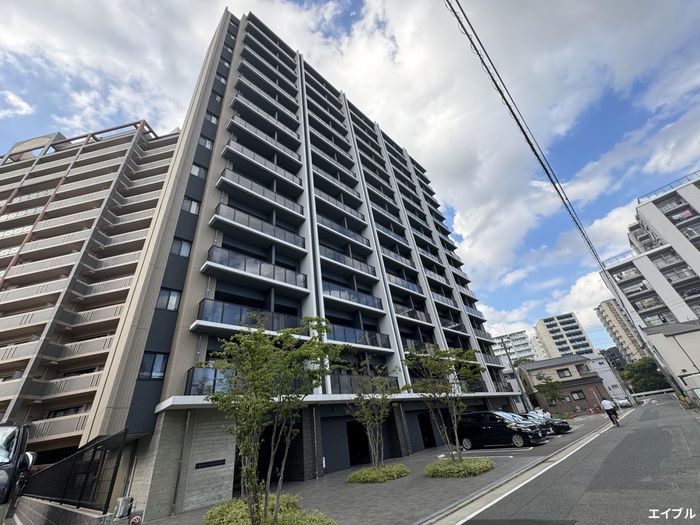 1LDK Apartment for Rent in Chuo-ku, Fukuoka City - Image 1
