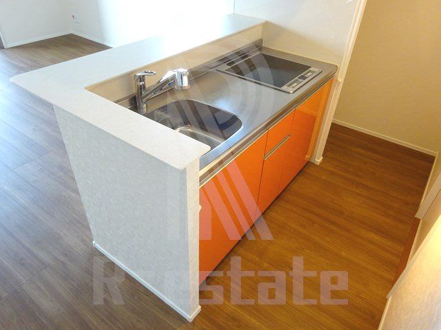 1K Apartment for Rent in Chuo-ku, Fukuoka - 31.5 sqm - Thumbnail 2
