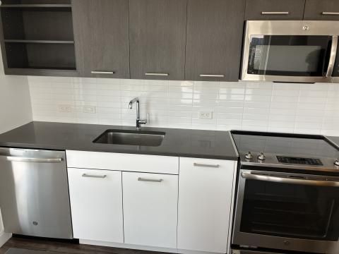 Studio Apartment for Rent in Allston-Brighton, Boston - Thumbnail 4