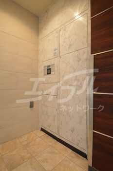 1LDK Apartment for Rent Near Tenjimbashisuji Rokuchome Station - Thumbnail 2