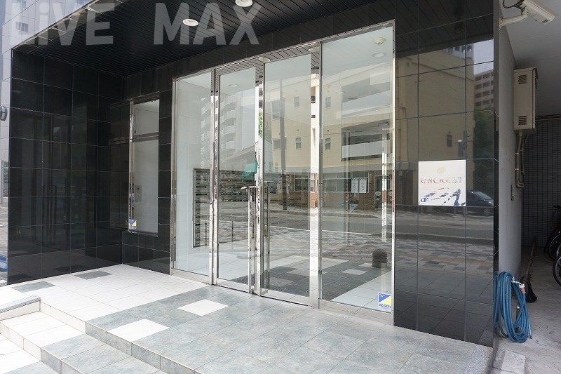 2K Apartment for Rent in Hakata Ward, Fukuoka City - Thumbnail 2