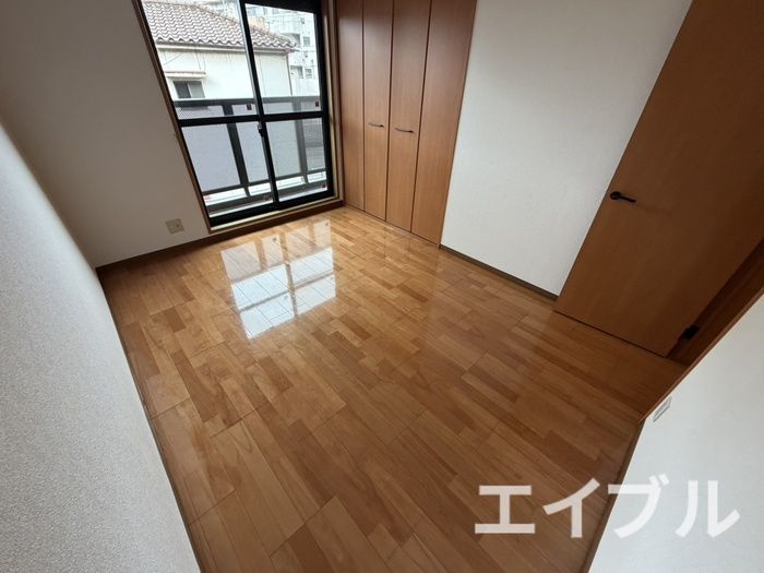 2LDK Apartment for Rent in Tobata, Kitakyushu - Thumbnail 3