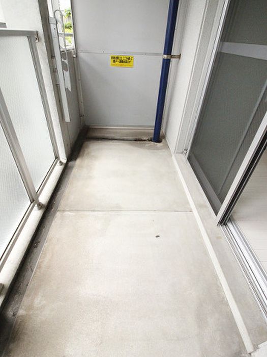 1K Apartment for Rent in Kokurakita-ku, Kitakyushu - 25.6m² Near Kokura Station - Thumbnail 3