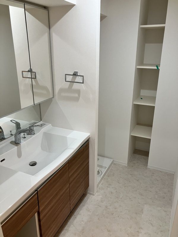 1LDK Apartment for Rent near Nishijin Station, Fukuoka - Thumbnail 2