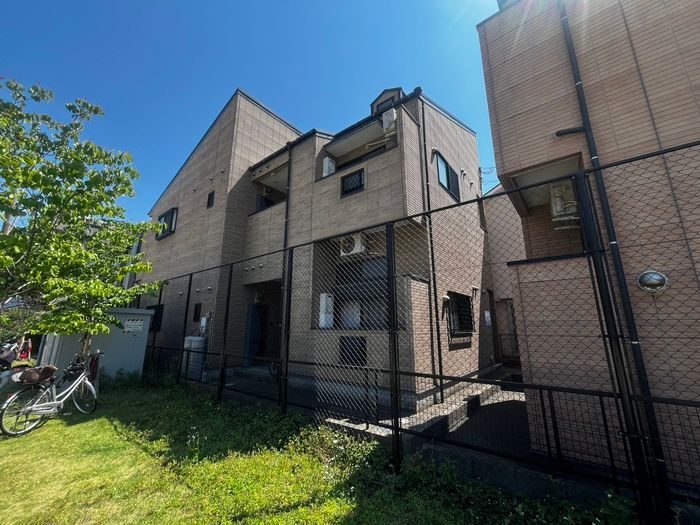 1K Apartment for Rent in Fukuoka City Minami Ward - Thumbnail 2