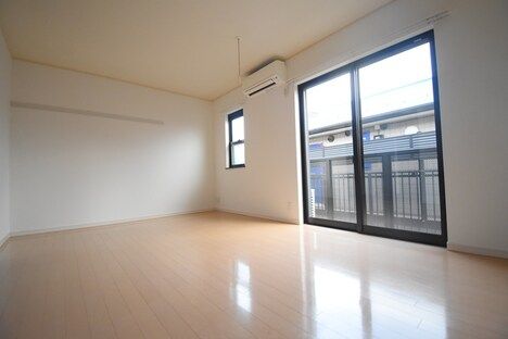 1K Apartment for Rent in Setagaya, Tokyo - 35.95m² - Thumbnail 4