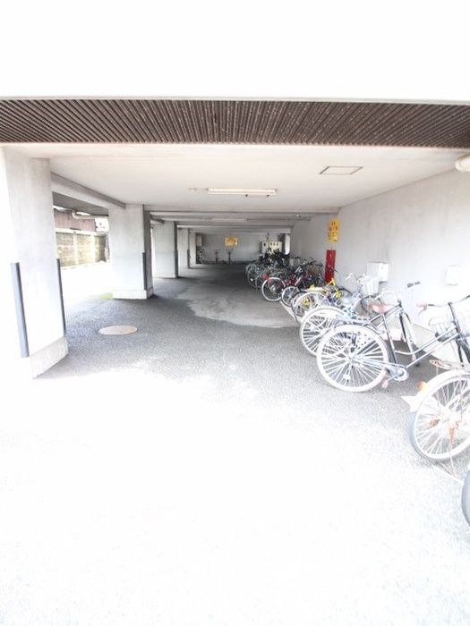 1K Apartment for Rent in Tobata, Kitakyushu - 23.8 sqm - Thumbnail 3