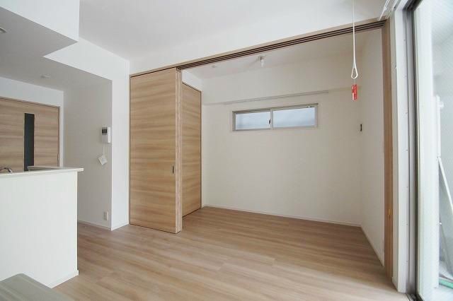 1LDK Apartment for Rent Near Hakata Station, Fukuoka - Thumbnail 3