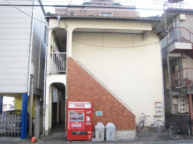 1K Apartment for Rent in Jonan Ward, Fukuoka City - Thumbnail 2
