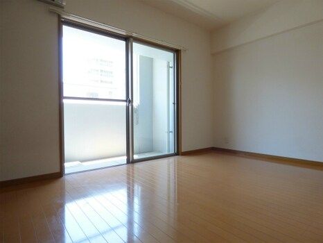 1K Apartment for Rent in Takasago, Chuo-ku, Fukuoka City - Thumbnail 4