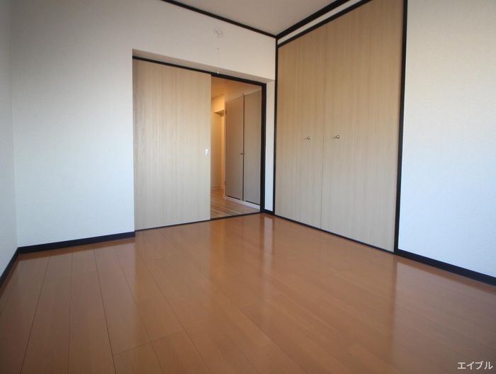 2LDK Apartment for Rent in Hakata-ku, Fukuoka City - Thumbnail 2