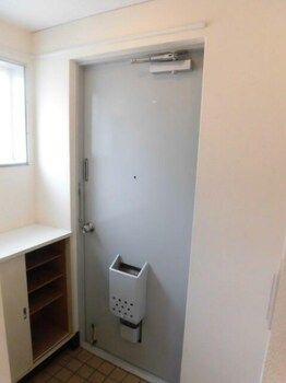 3DK Apartment for Rent in Kami-Saginomiya, Nakano, Tokyo - Image 1