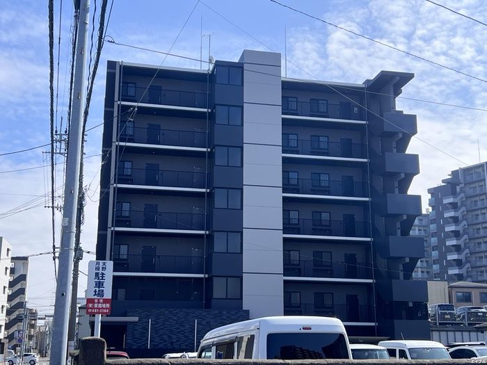 2LDK Apartment for Rent in Hakata-ku, Fukuoka - Thumbnail 3