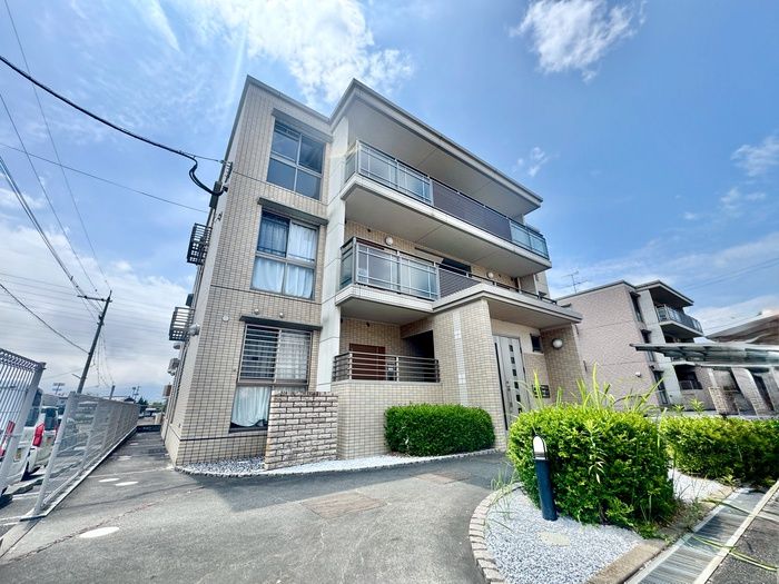 3LDK Apartment for Rent in Kitakyushu, Fukuoka - Thumbnail 2