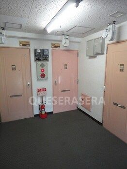 1R Apartment for Rent in Joto Ward, Osaka - Thumbnail 4