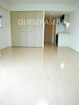 1R Apartment for Rent in Chuo Ward, Osaka – 37.52m² - Thumbnail 3