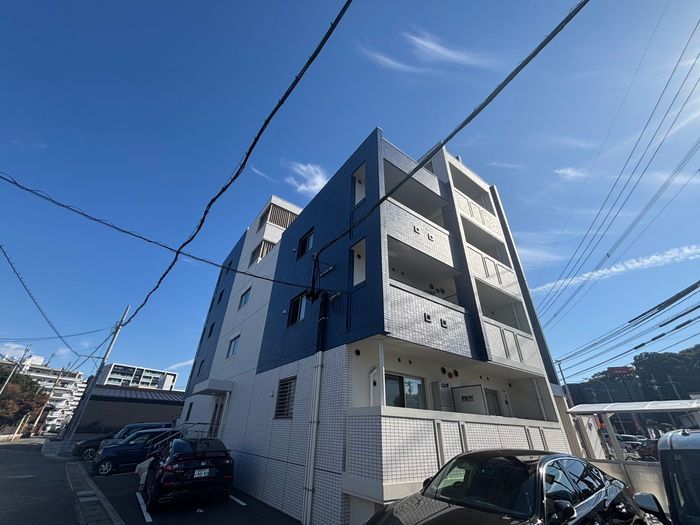 1K Apartment for Rent in Hakata Ward, Fukuoka City - Thumbnail 2