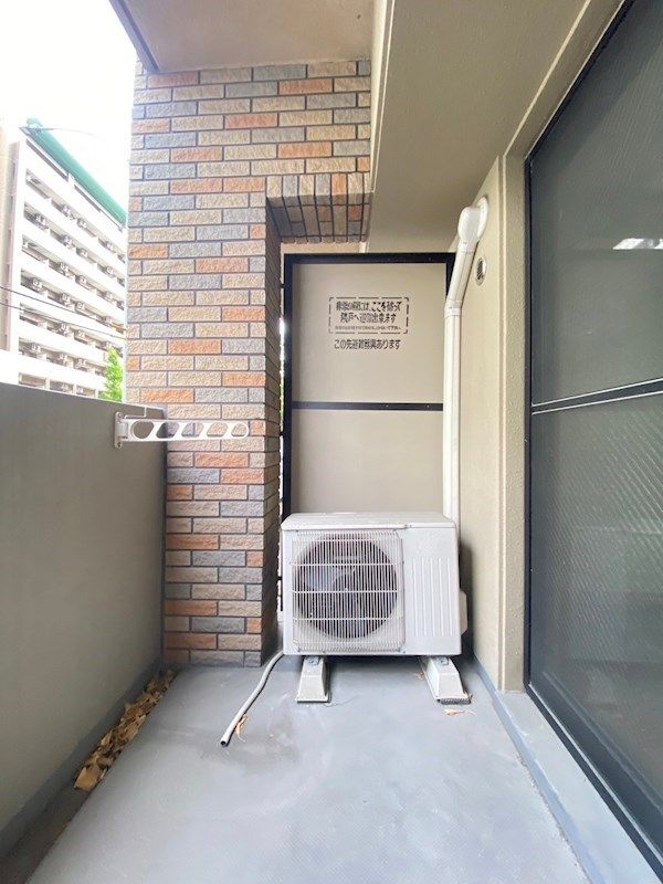 1LDK Apartment for Rent in Hakata Ward, Fukuoka City - Thumbnail 2