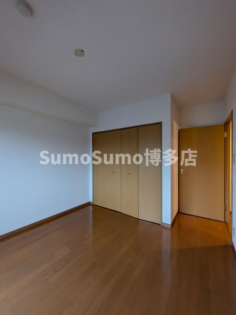 2LDK Apartment for Rent in Hakata-ku, Fukuoka - Thumbnail 4