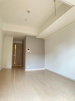 1K Apartment for Rent in Chuo-ku, Osaka City - Thumbnail 2