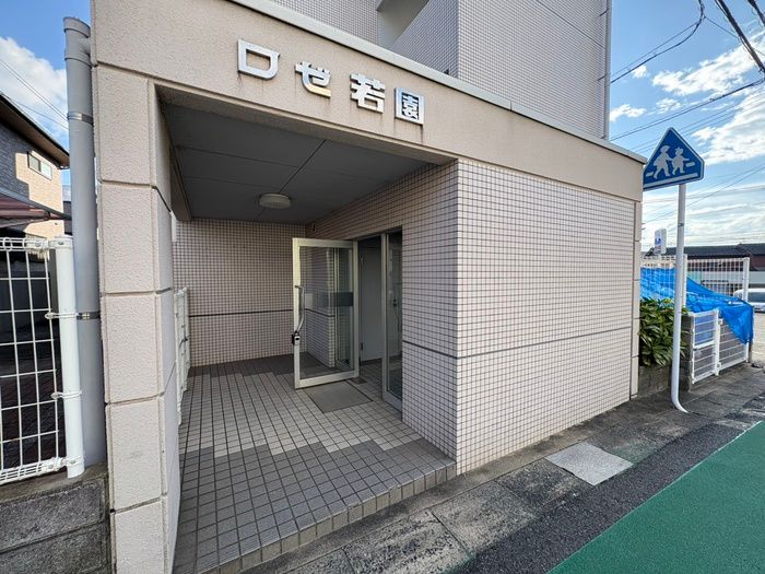 1R Apartment for Rent in Kokura Minami-ku, Kitakyushu - Thumbnail 3