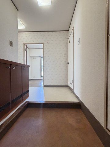 1LDK Apartment for Rent in Chuo Ward, Fukuoka City - Thumbnail 2
