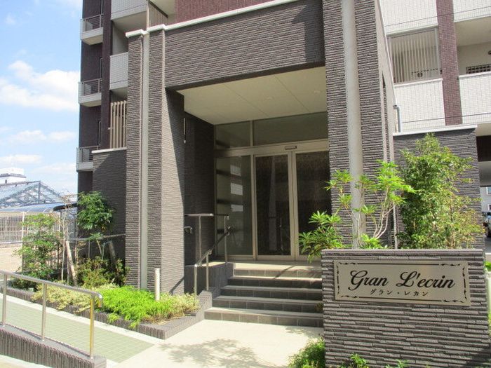 3LDK Apartment for Rent in Higashi Ward, Fukuoka City - Thumbnail 2