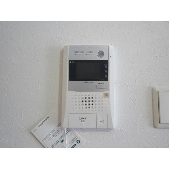 Spacious 2LDK+S Corner Apartment in Hakata Ward, Fukuoka - Thumbnail 2