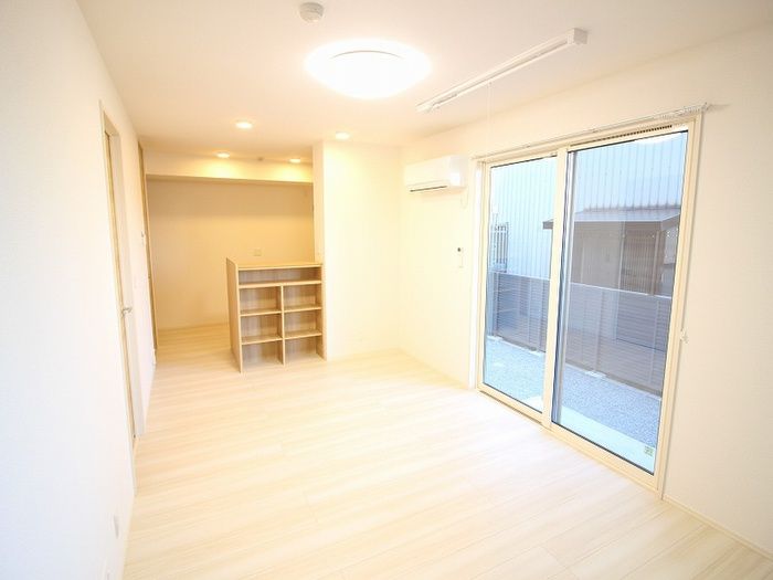 2LDK Apartment for Rent in Kokura Minami-ku, Kitakyushu - Thumbnail 3