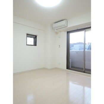 1K Apartment for Rent in Neyagawa, Osaka - 28.1m² - Thumbnail 4