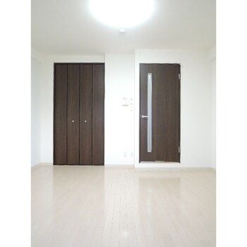 1K Apartment for Rent in Neyagawa, Osaka - 28.1m² - Thumbnail 3