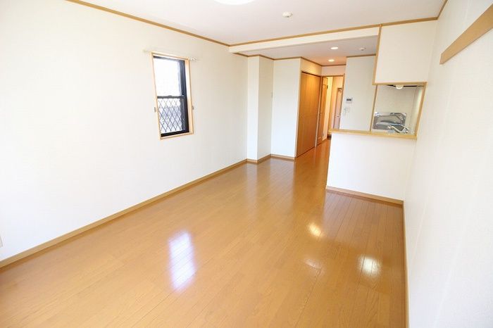 1K Apartment for Rent in Kokuraminami-ku, Kitakyushu - Thumbnail 4