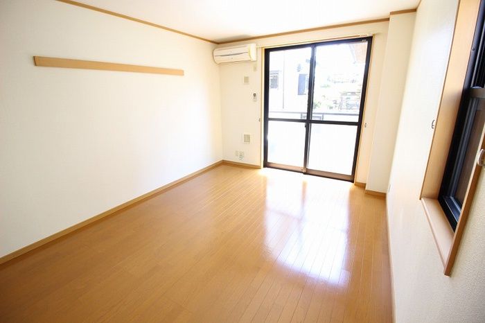 1K Apartment for Rent in Kokuraminami-ku, Kitakyushu - Thumbnail 3