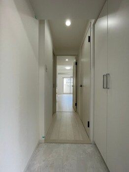 1DK Apartment for Rent in Kita-ku, Osaka - Thumbnail 3