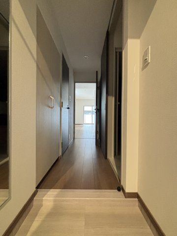 Modern 1LDK Apartment Near Hakata Station, Fukuoka - Thumbnail 2