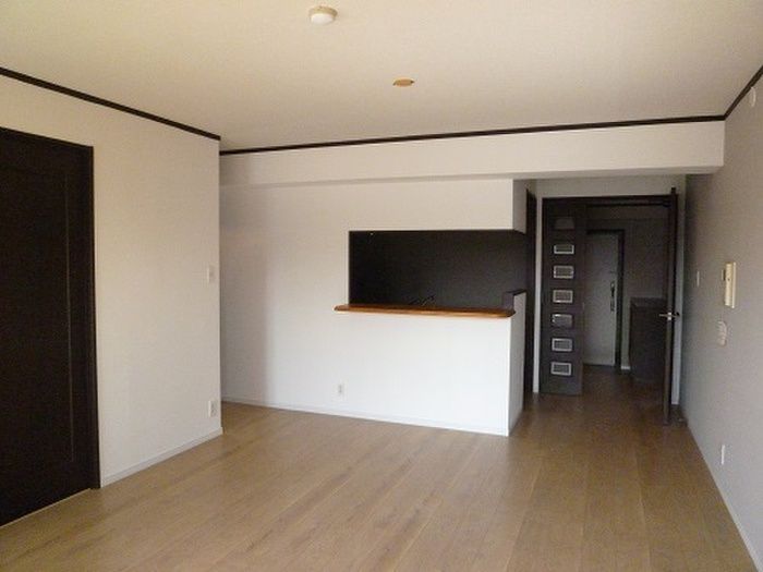 4LDK Apartment for Rent in Kokura Minami-ku, Kitakyushu - Thumbnail 3