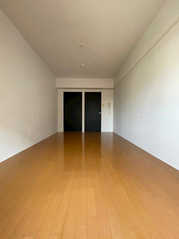1K Apartment for Rent Near Akasaka Station, Fukuoka - Thumbnail 3