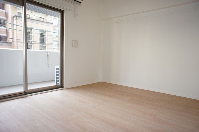 1K Apartment for Rent in Hakata-ku, Fukuoka - Encrest Gion II - Thumbnail 3