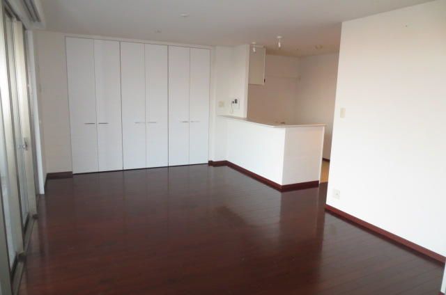 2LDK Apartment for Rent in Nishi-jin, Fukuoka City - Thumbnail 4