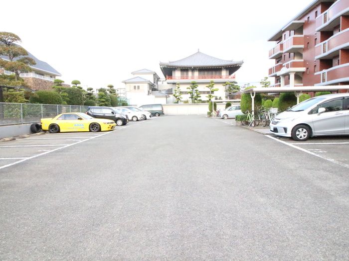 3LDK Apartment for Rent in Hakata-ku, Fukuoka | 70.9m² - Thumbnail 4