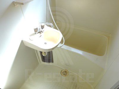 1K Apartment for Rent in Hakata-ku, Fukuoka City - Thumbnail 4